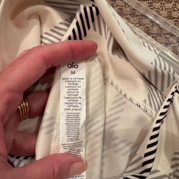 alo legging NWOT - Picture 5 of 7